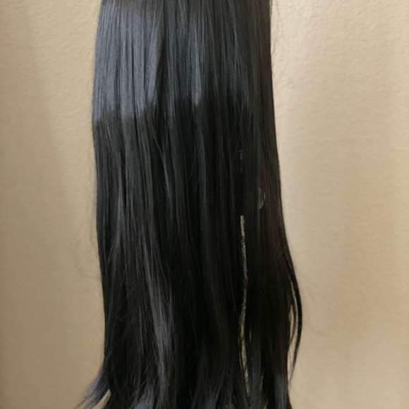 Wig - Picture 4 of 4